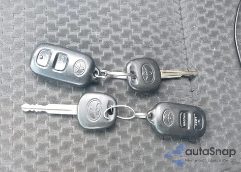 2005 Toyota Corolla S из США, поврежденный, VIN 2T1BR32E75C469978